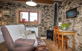 Apartamento duplex rural con chimenea y vistas panorámicas desde la cama